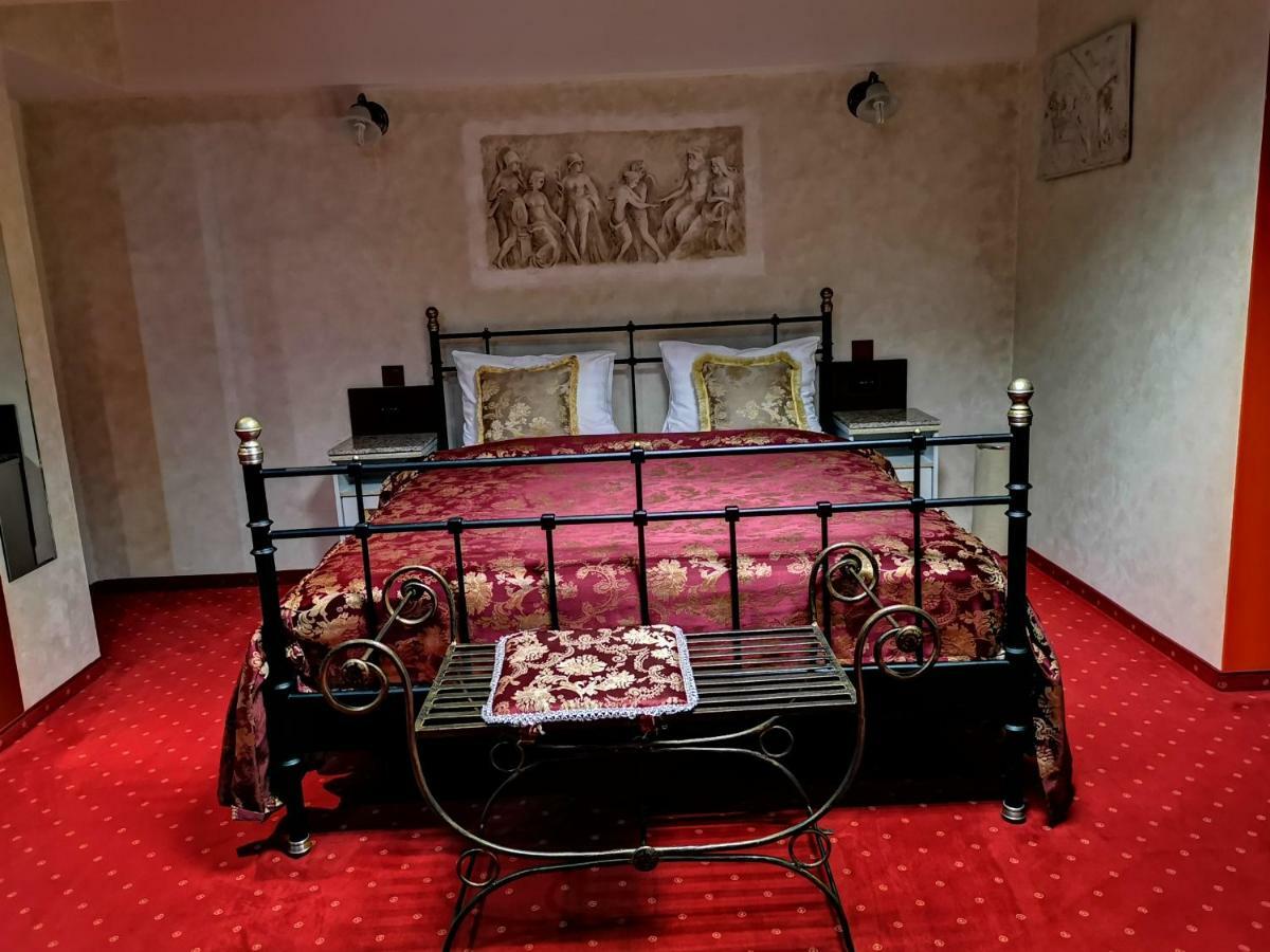 Grand Pier Boutique 4 Stars Villa, Art Museum Deluxe Rooms,best Break From 59 Eur Per Night With Free Italian Breakfast For Minim 4 Nights Pousada *