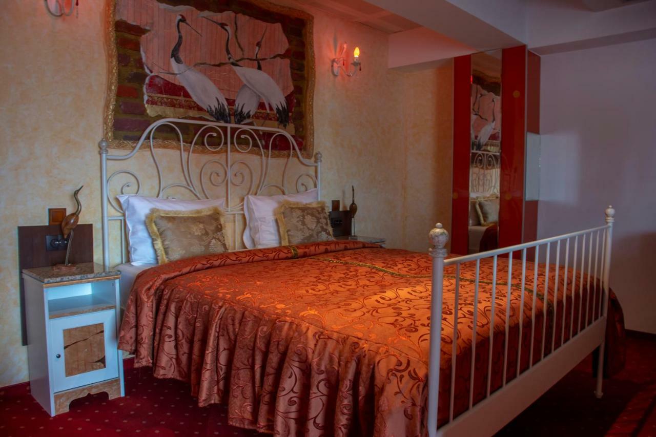 Grand Pier Boutique 4 Stars Villa, Art Museum Deluxe Rooms,best Break From 59 Eur Per Night With Free Italian Breakfast For Minim 4 Nights * Bucareste