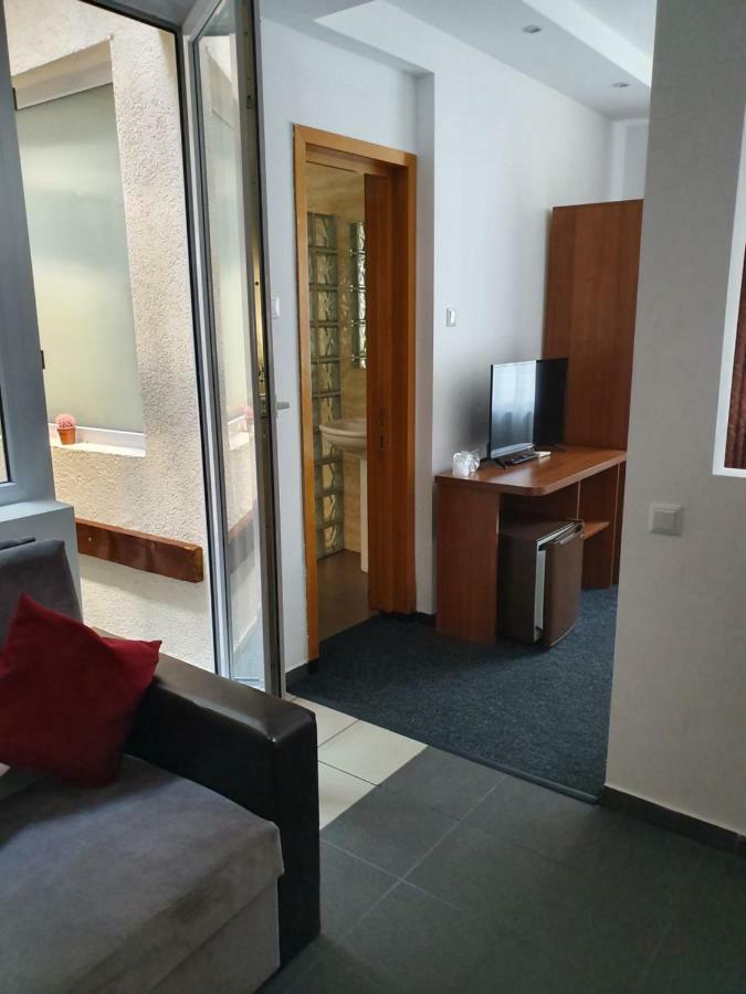 Apartament Tranzitrooms *