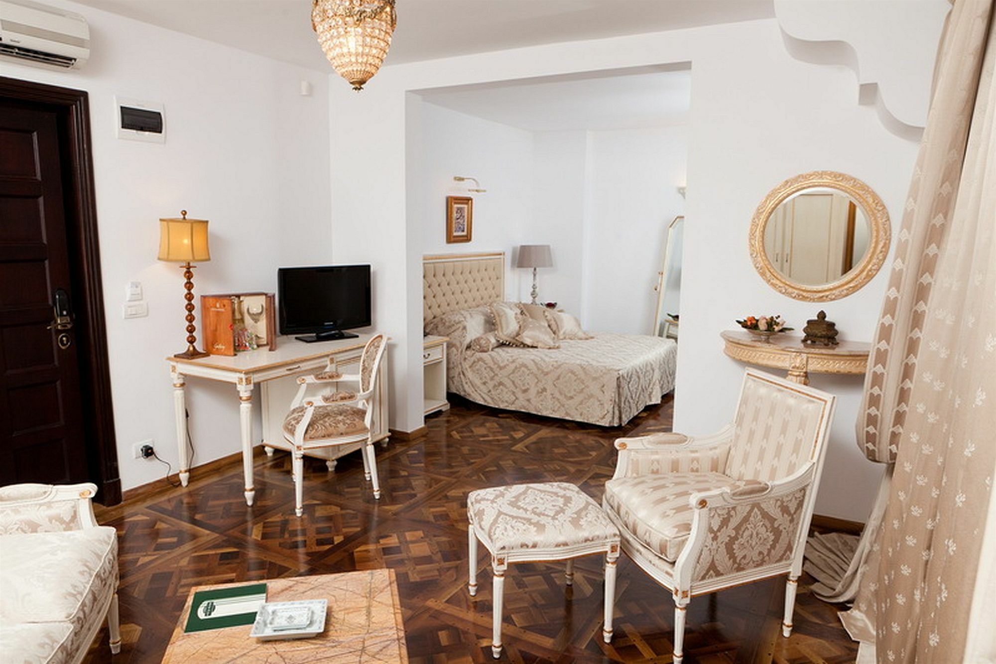 Scala Boutique-hotel 4* Bucharest