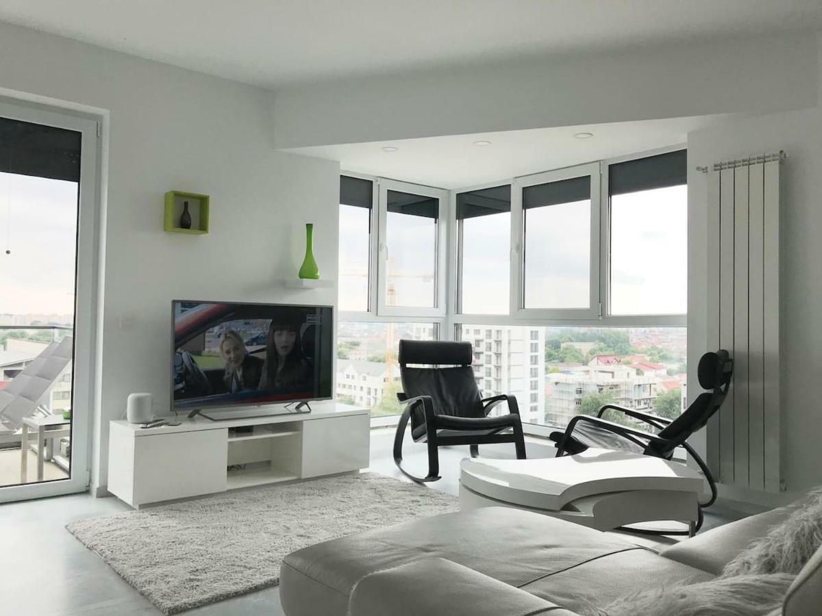 Luxury Westpark 2 With View Bucharest