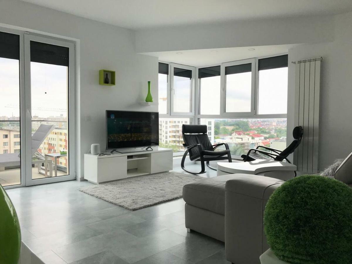 Luxury Westpark 2 With View Apartment