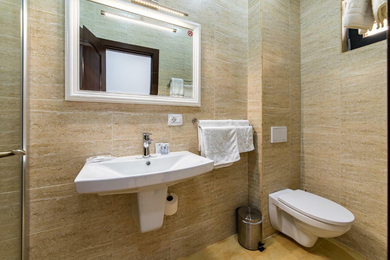 Poet Palace Hotel 4*