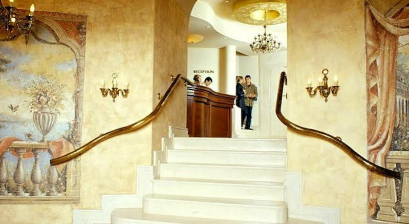 Opera By Zeus International Bucharest