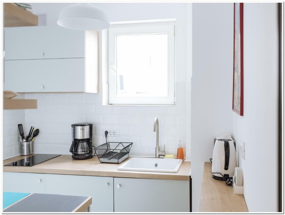 Spacious, Lovely, Bright In The Old Town *