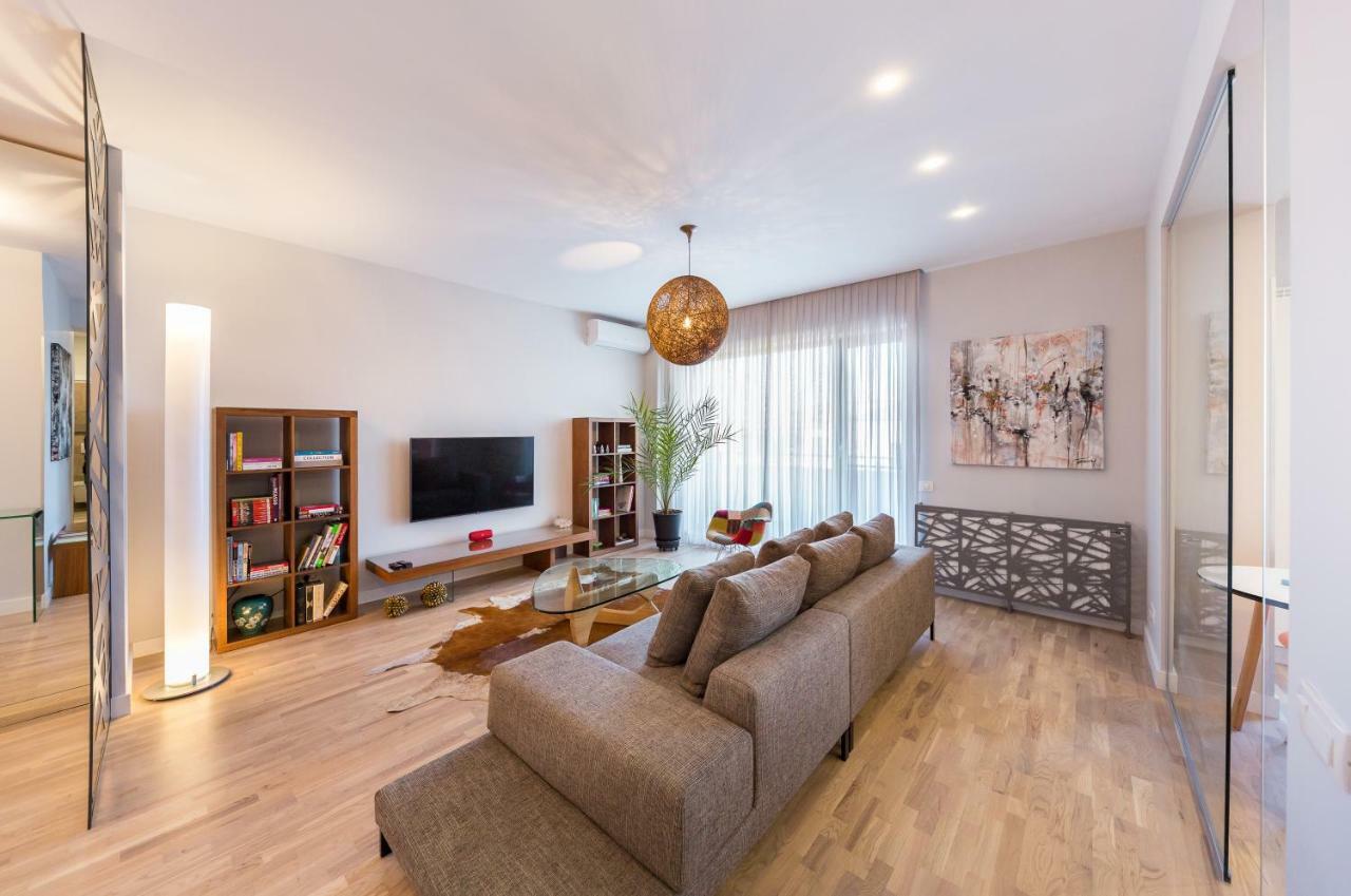 The Shades Of Grey-tranquil 4th-floor Baneasa Area Apartamento Bucareste