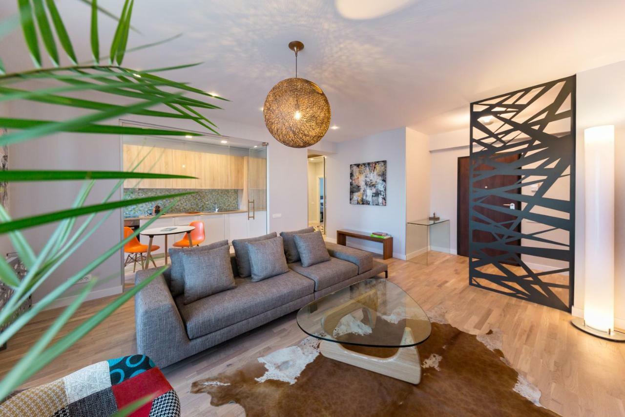 The Shades Of Grey-tranquil 4th-floor Baneasa Area Apartamento Bucareste