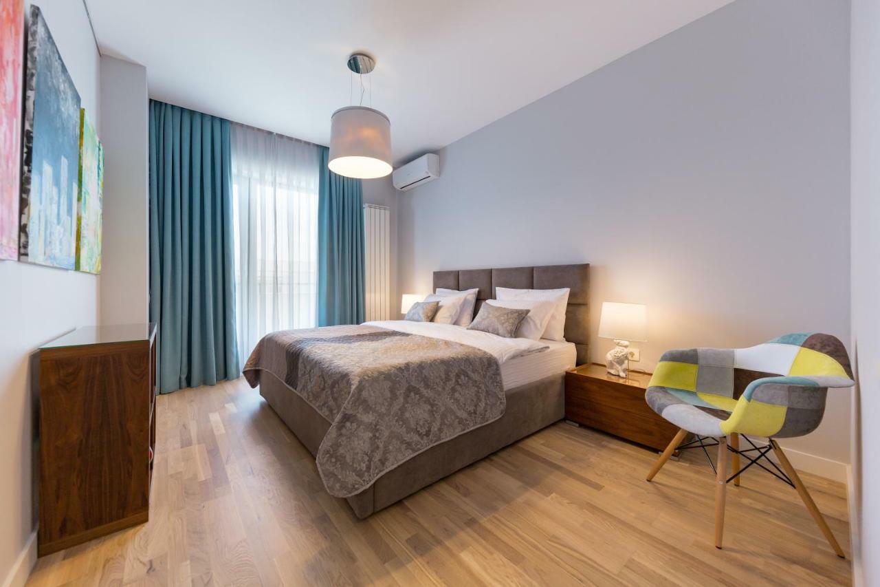 The Shades Of Grey-tranquil 4th-floor Baneasa Area Apartamento Bucareste