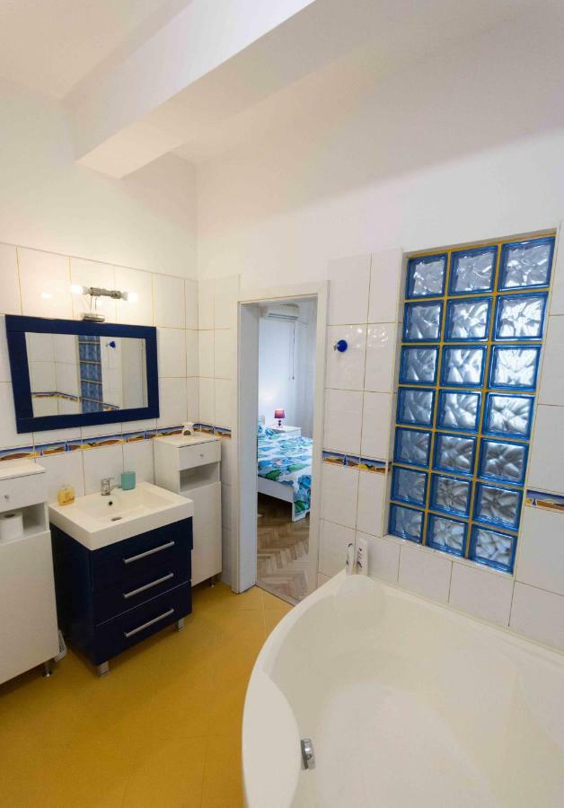 Apartment Diana's Bucharest