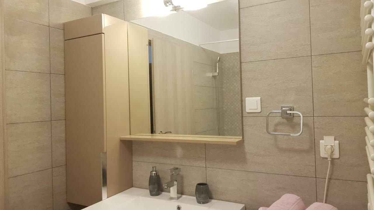 Victoria's Banu Manta Bucharest