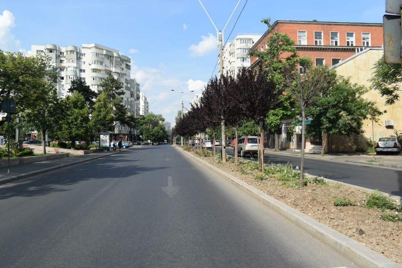 Victoria's Banu Manta * Bucharest