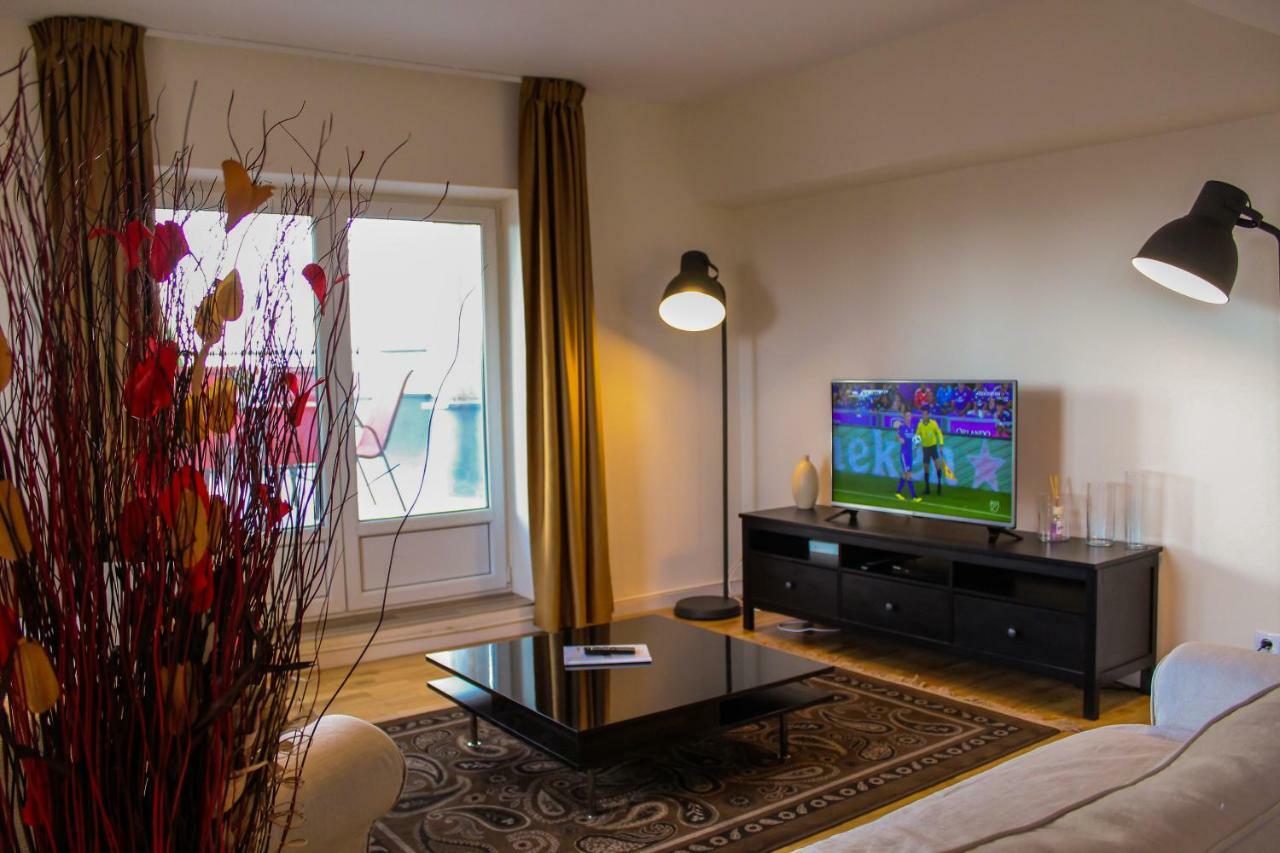 Panoramic View - Old Town Apartment *