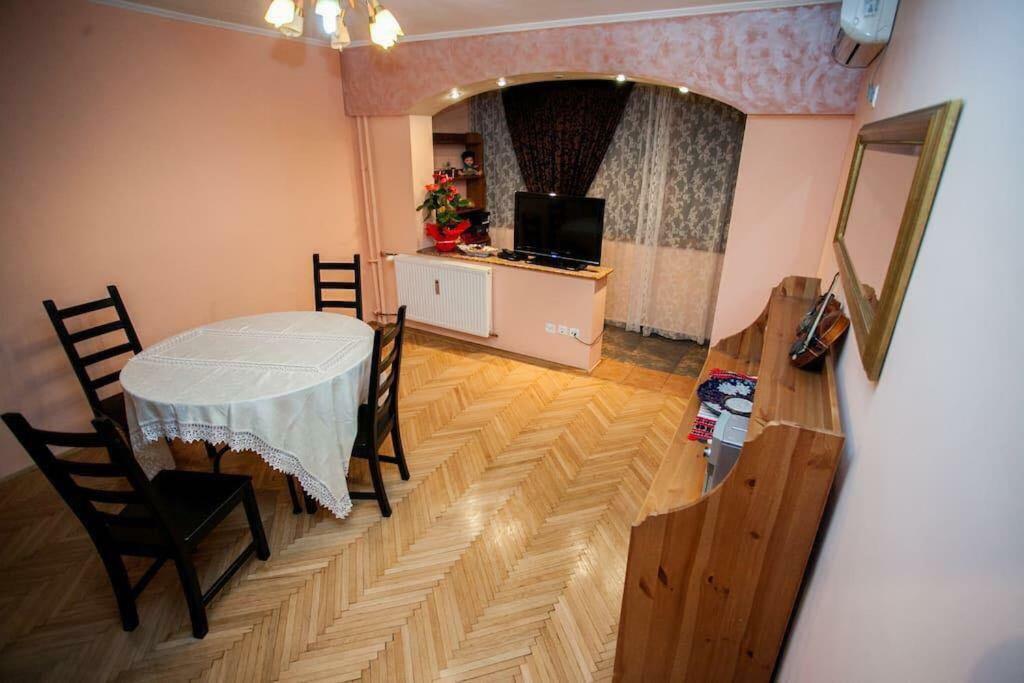 Strada Ion Campineanu Nr 27 , Bloc 7 Bucareste