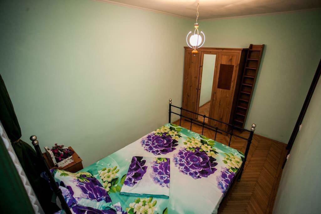 Strada Ion Campineanu Nr 27 , Bloc 7 * Bucareste