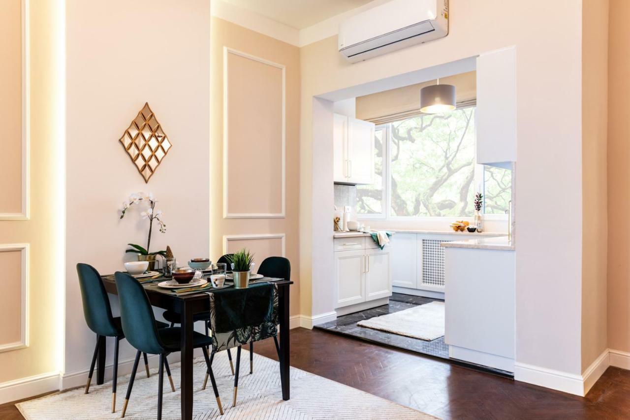 Qult - Golden Nest Apartament Bucureşti