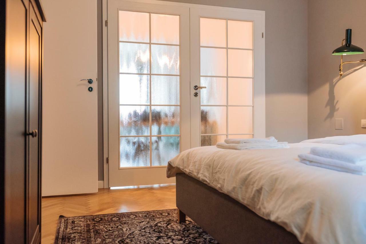 Apartment Brezoianu Spacious Flat *