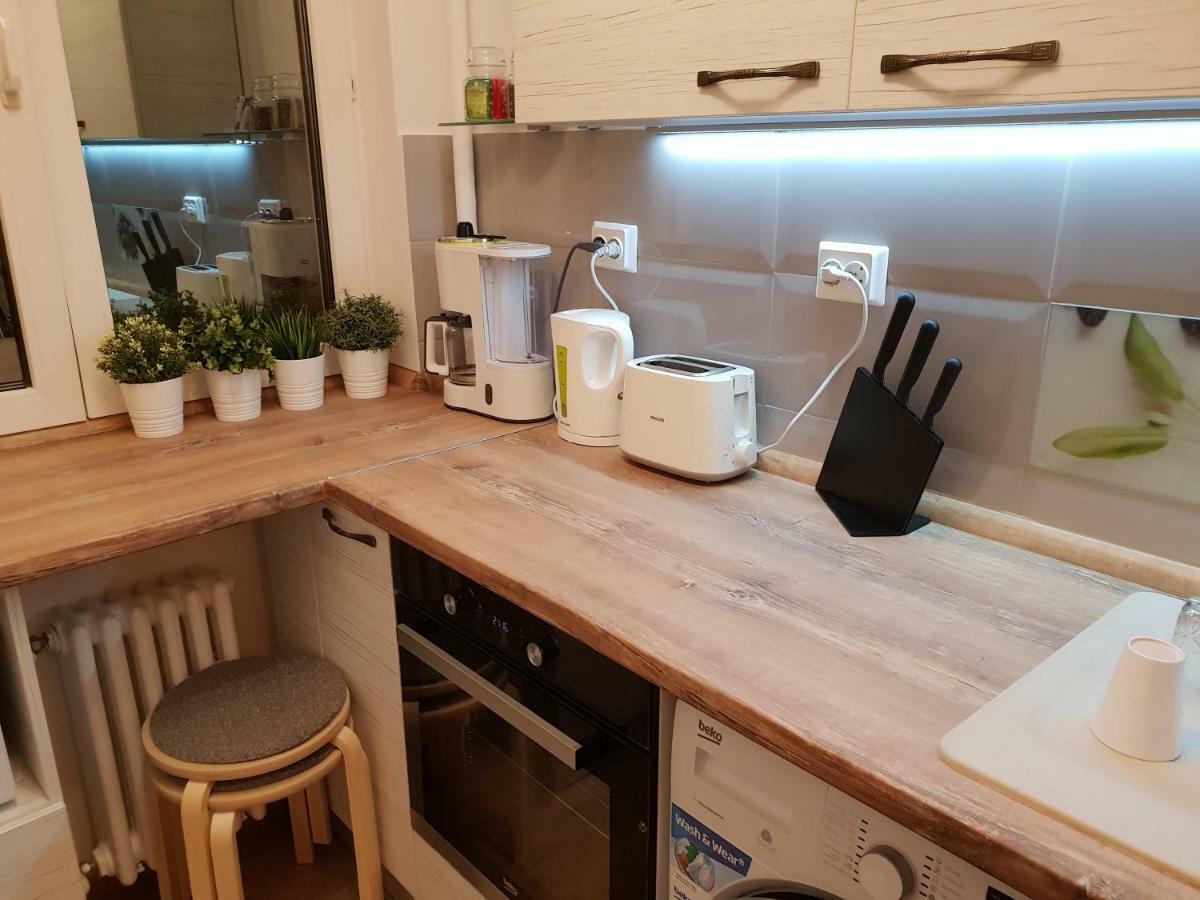 Apartament Stylish & Cozy One Bedroom - Adela - Ideal For Long *