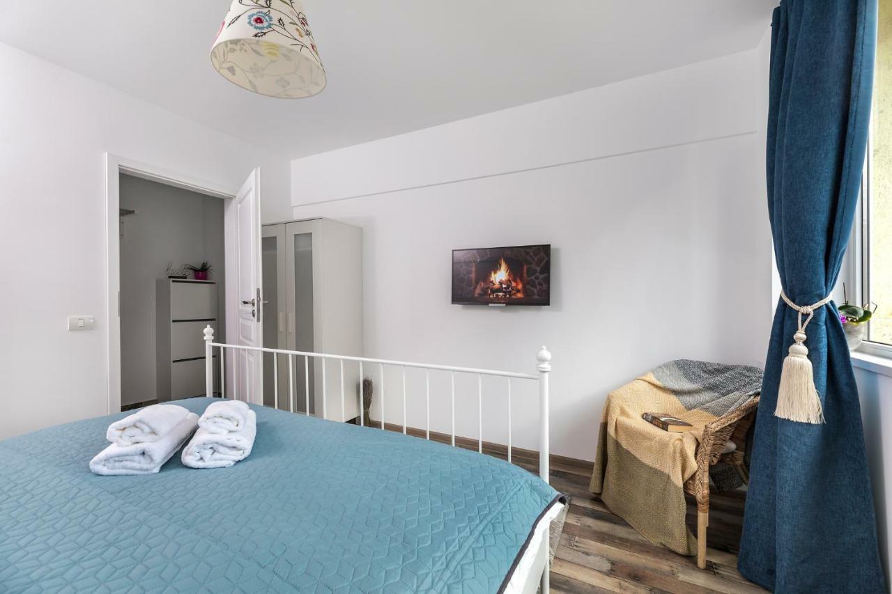 Ada Apartment *