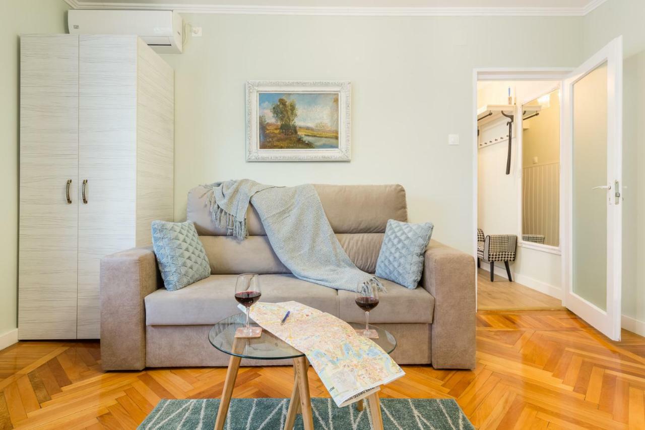 Stylish & Cozy One Bedroom - Adela - Ideal For Long Apartament