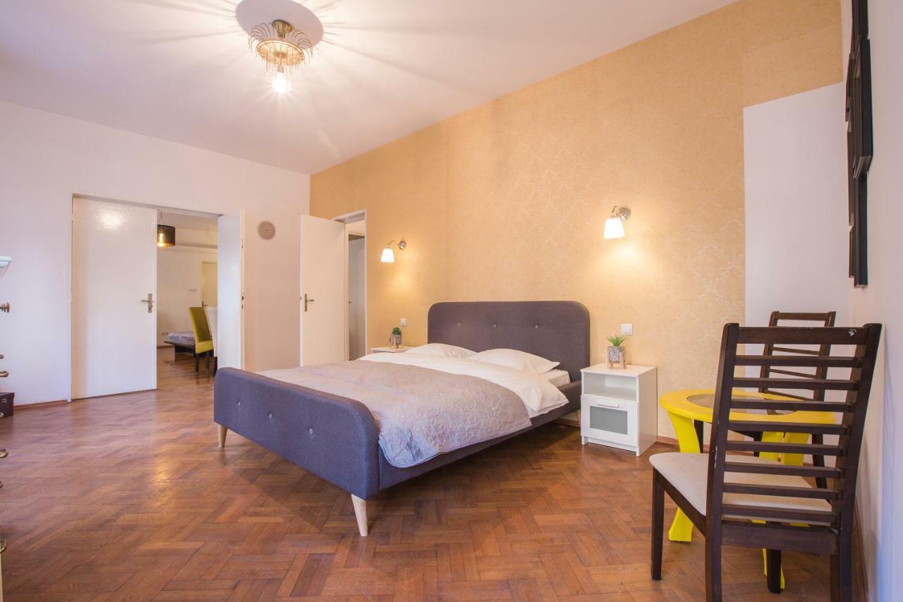 Color Nicolae Tonitza St Apartment Bucharest