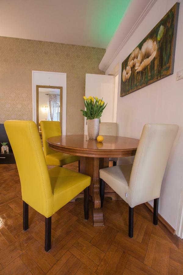 Color Nicolae Tonitza St Apartment *