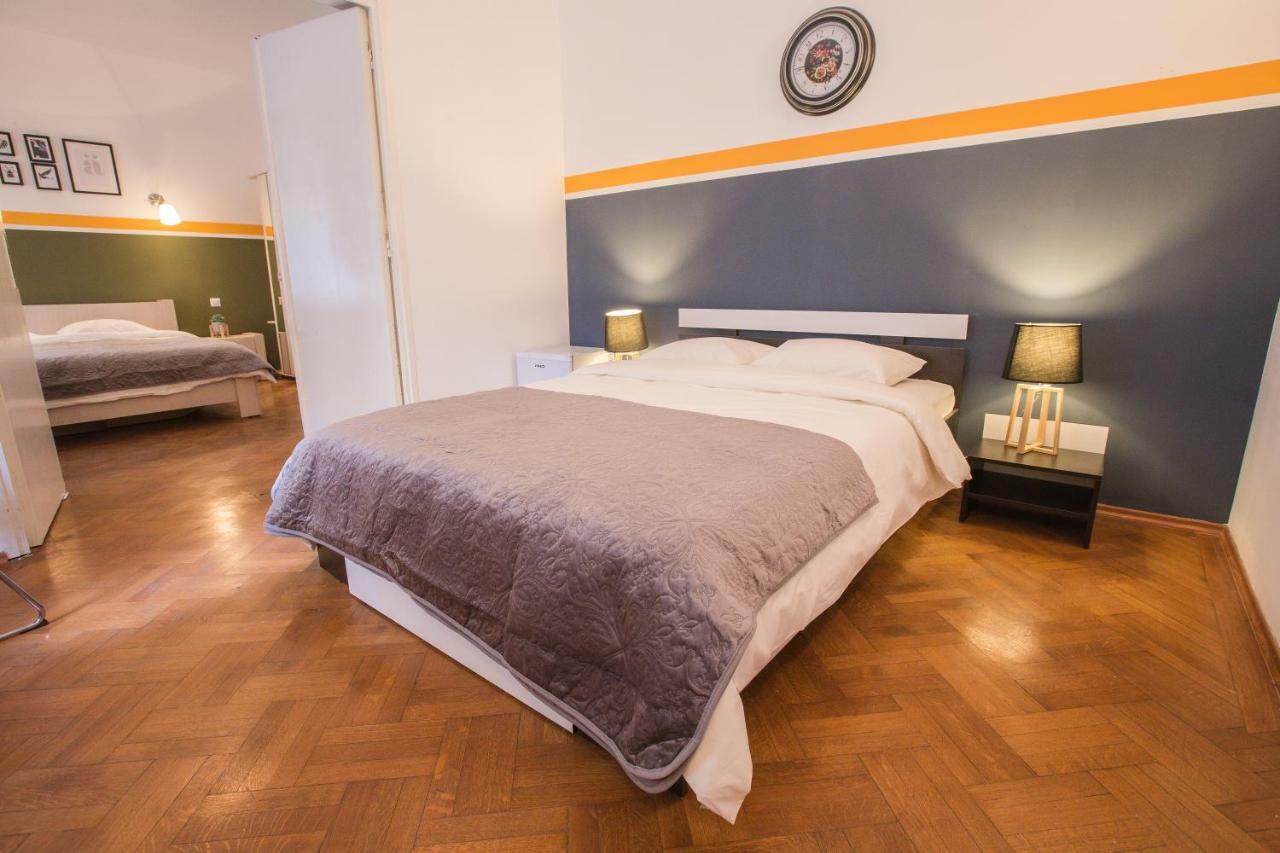 Color Nicolae Tonitza St Apartment *