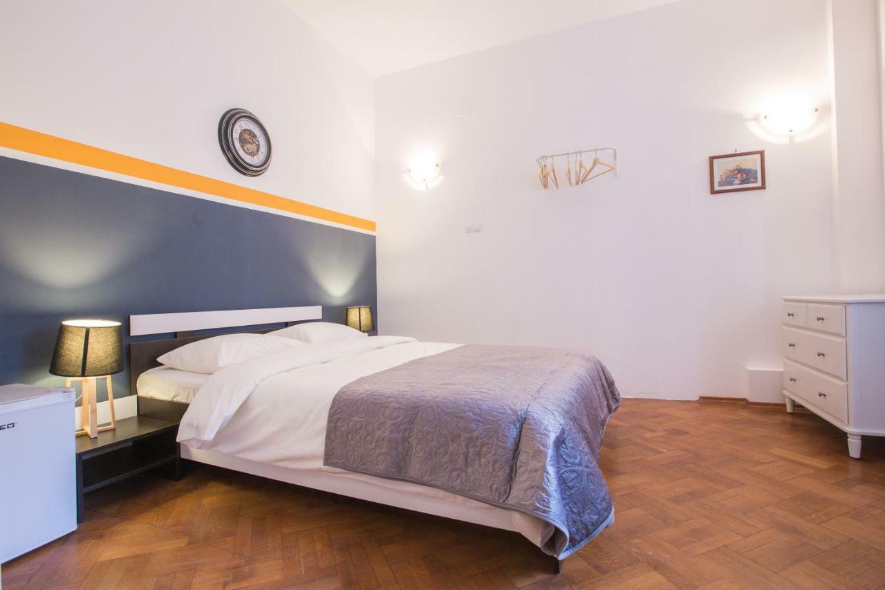 Apartment Color Nicolae Tonitza St *