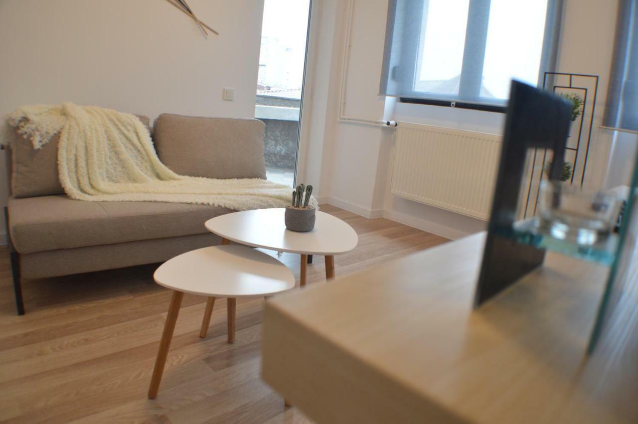 House Apartment *