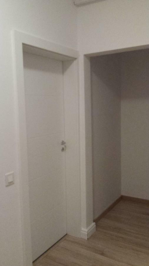 Apartment Plaza Mall *