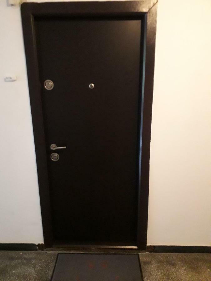 Bucharestsuite * Bucureşti