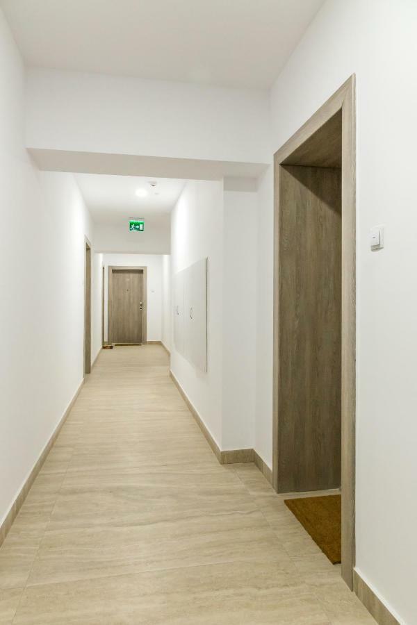 Dristor Day Studio Apartament *