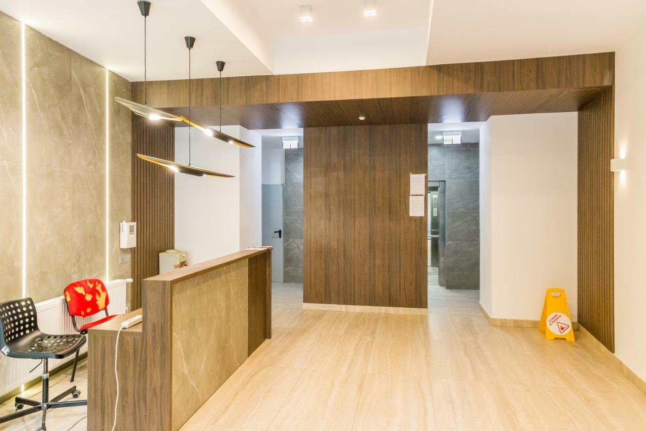 Dristor Day Studio * Bucureşti