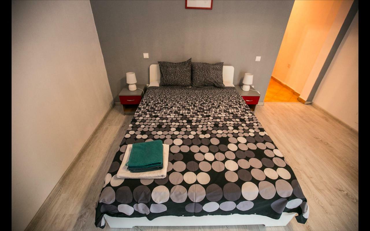 Cismigiu Garden Studio Apartment Bucharest