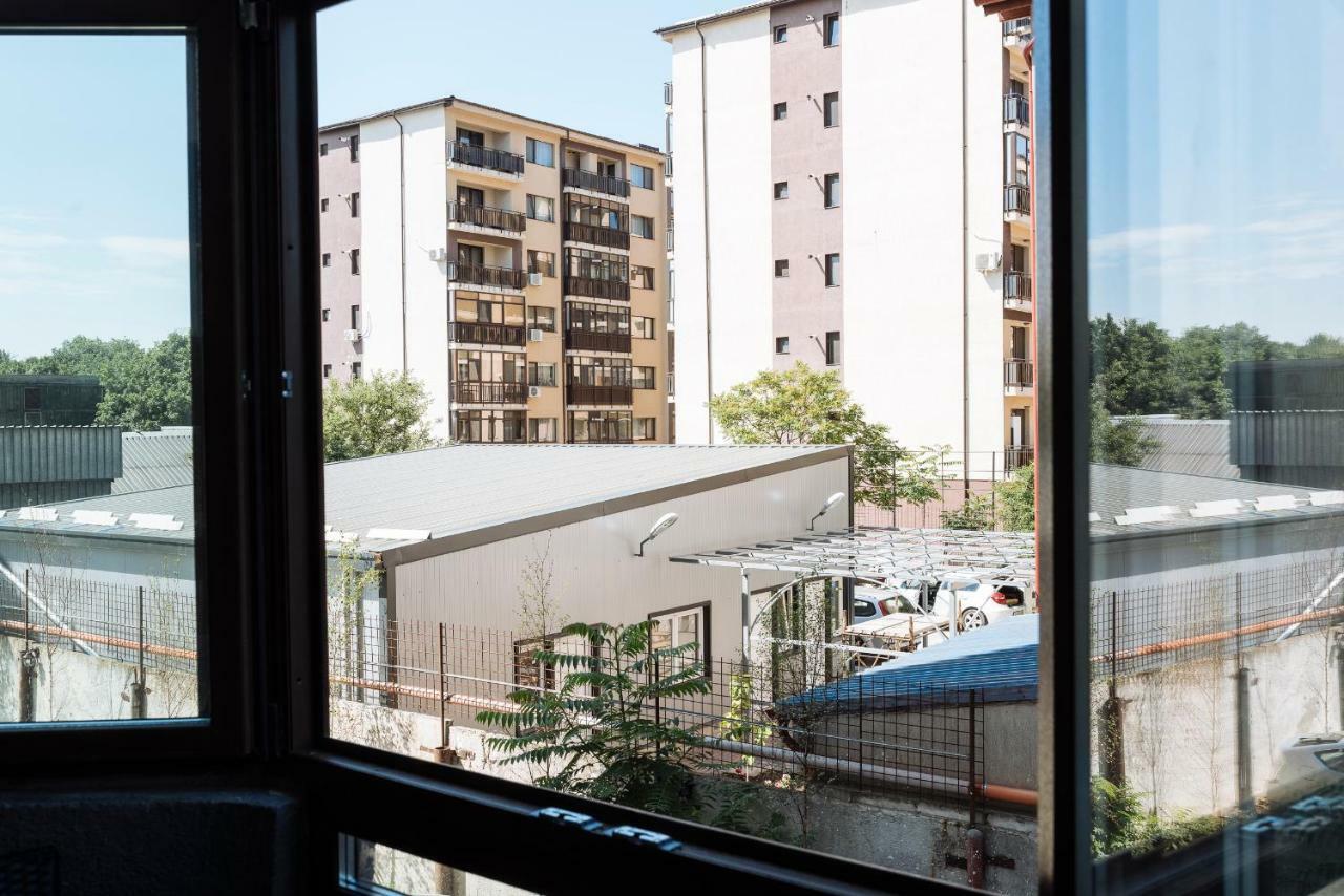 Apartamento Luxury Flat 8 Near Metro Bucareste