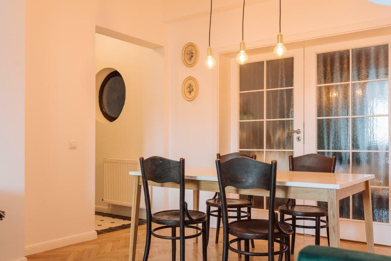 Apartment Brezoianu Spacious Flat Bucharest