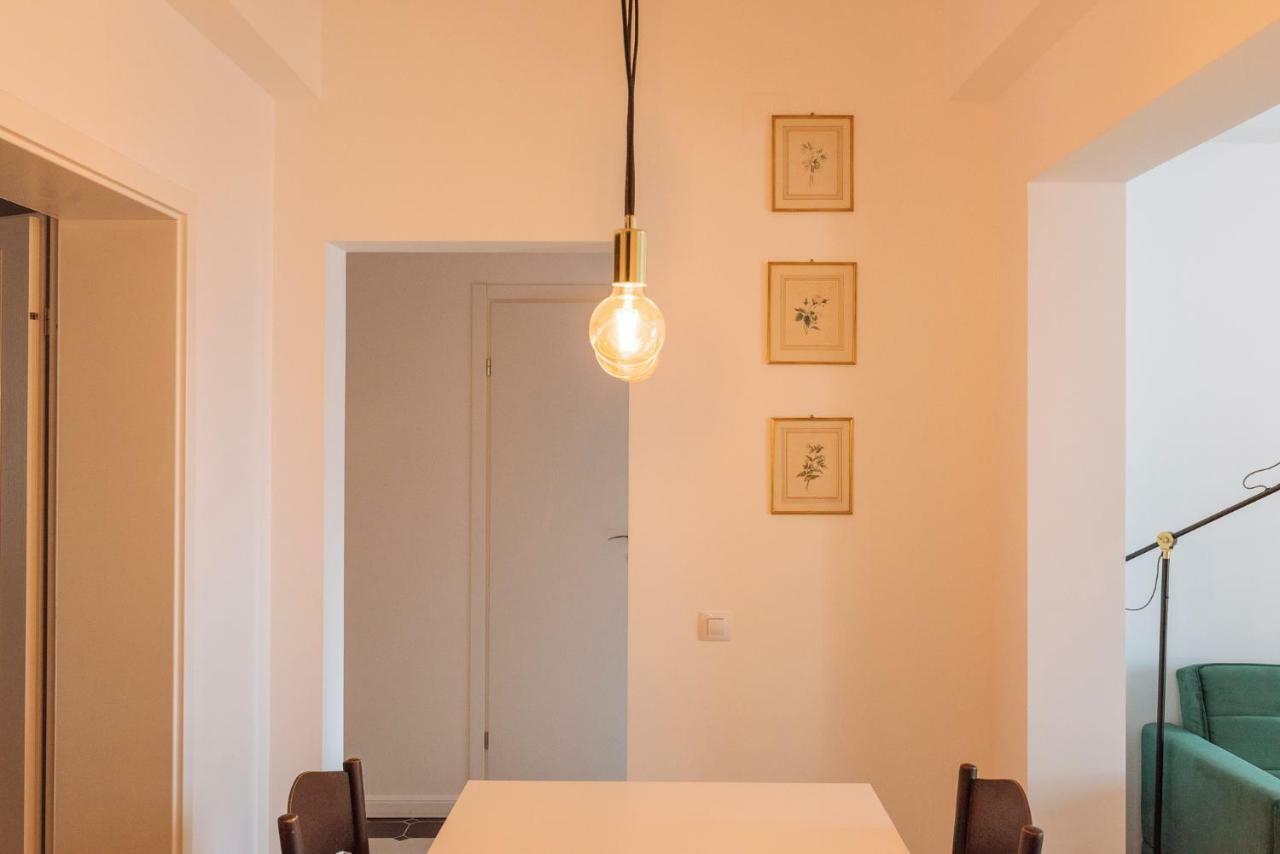 Apartment Brezoianu Spacious Flat *