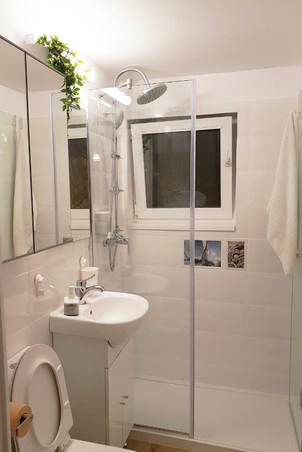 Stylish & Cozy One Bedroom - Adela - Ideal For Long Apartament