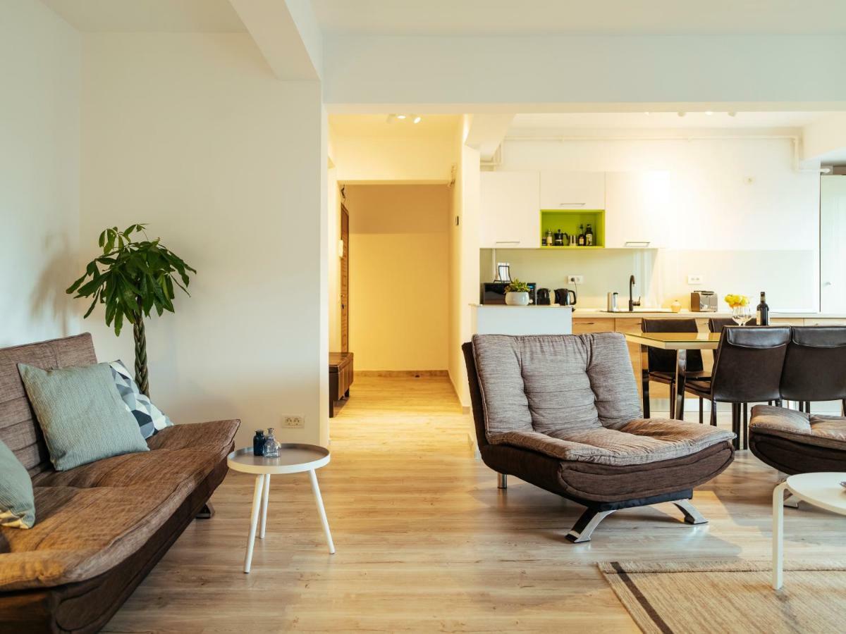 Bright And Spacious Apartment- Piata Amzei Apartamento