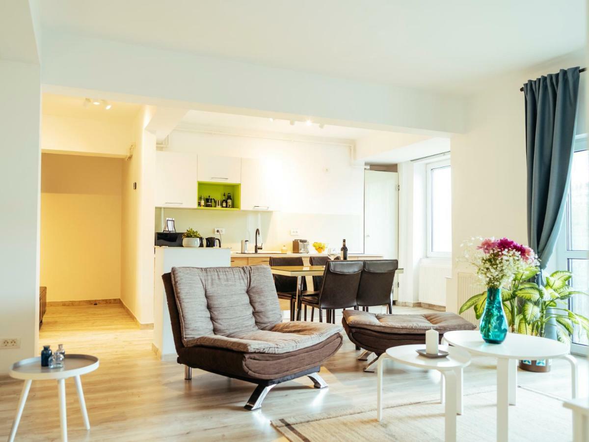 Bright And Spacious Apartment- Piata Amzei Bucharest