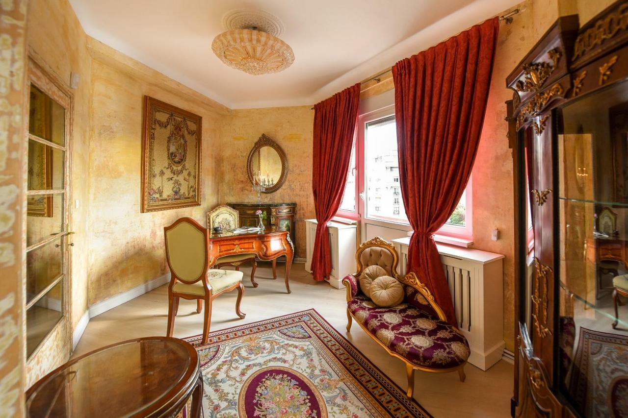Apartment Rooftop View In - Baroque Apt. *