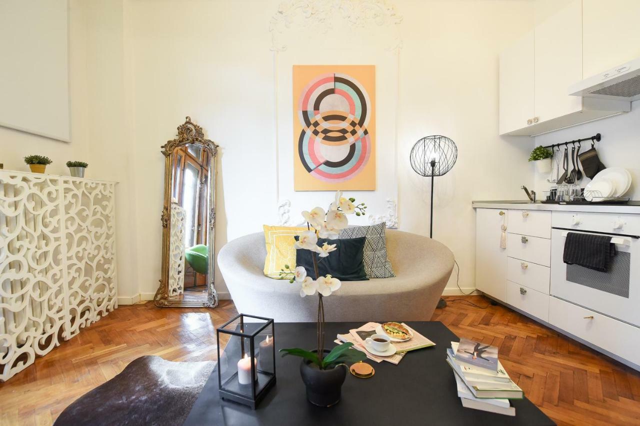 Love.travel.explore ♥️apt W/ Balcony In Old Town *