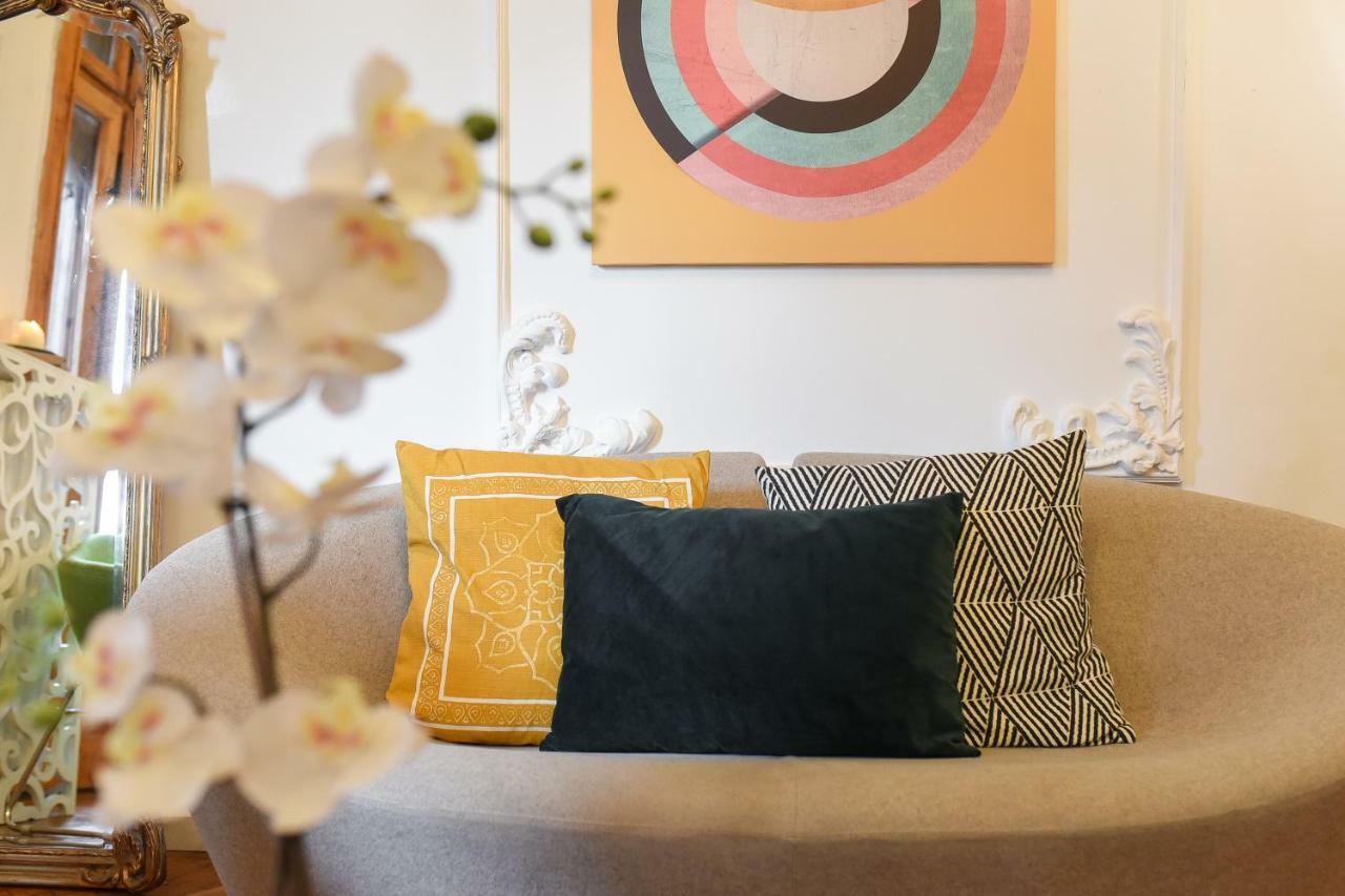 Love.travel.explore ♥️apt W/ Balcony In Old Town Apartment *