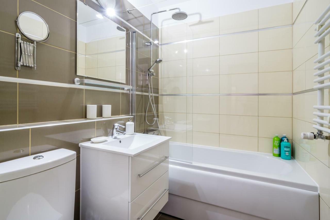 Luxury-central Apartment-victoriei Square-subway Apartment *