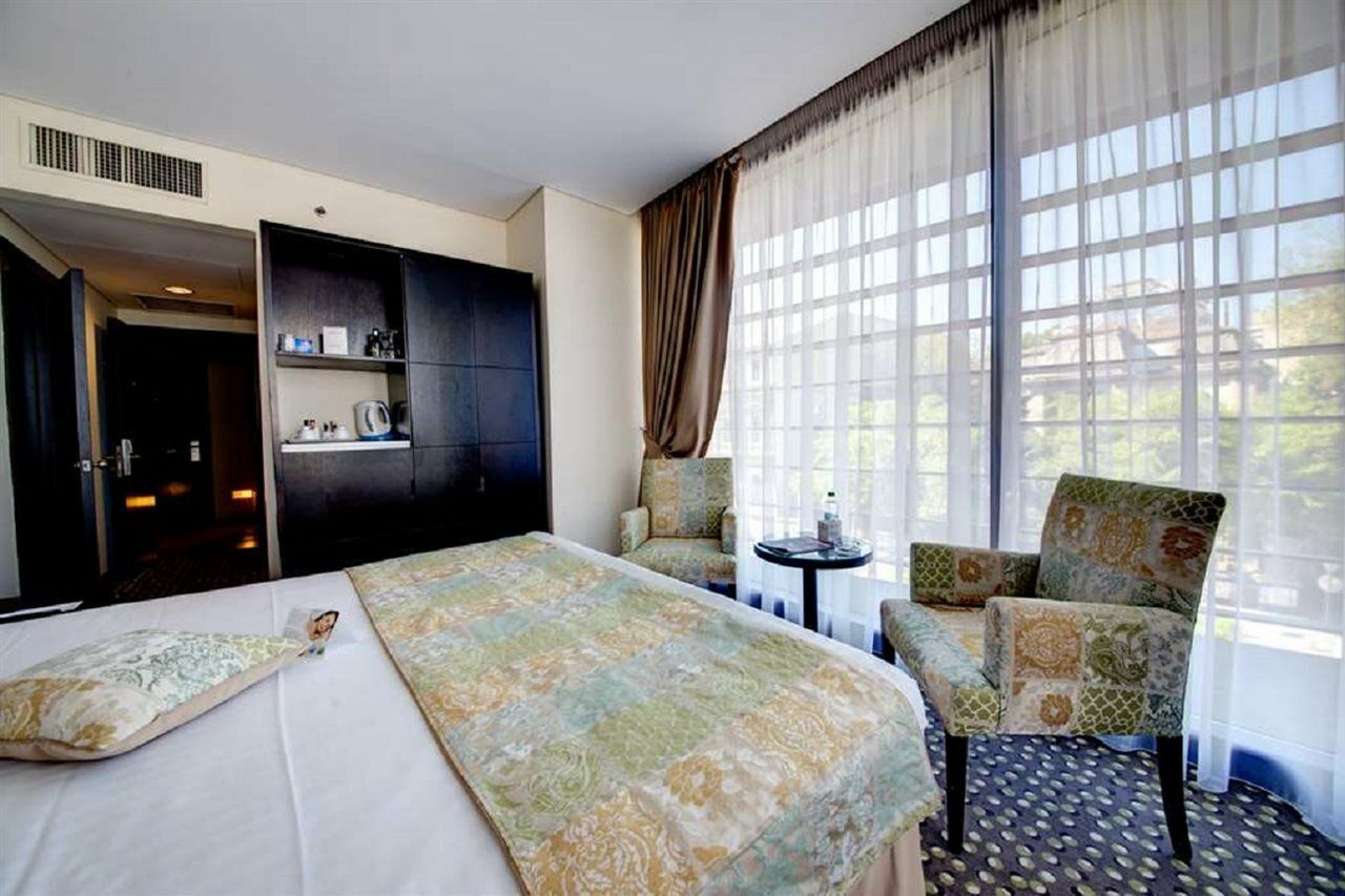 Golden Tulip Victoria Bucureşti