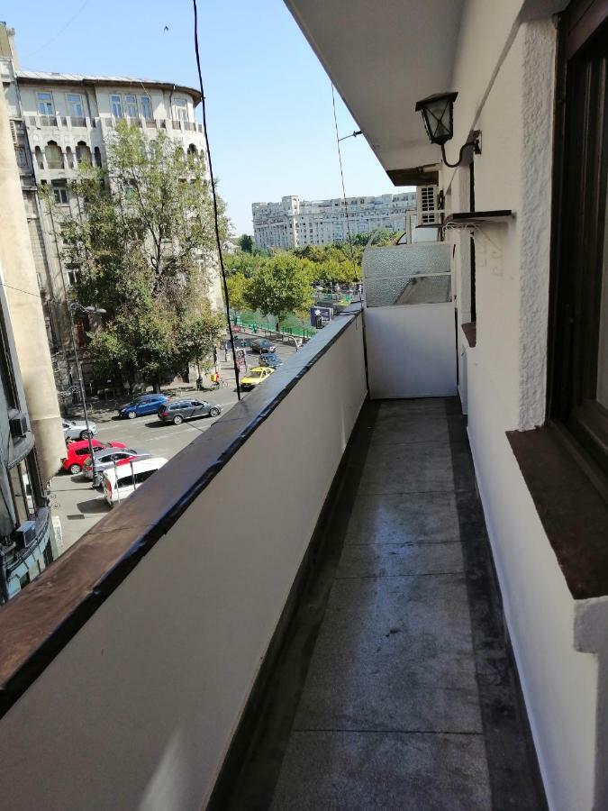 Friends Apartments: Ross Bucharest
