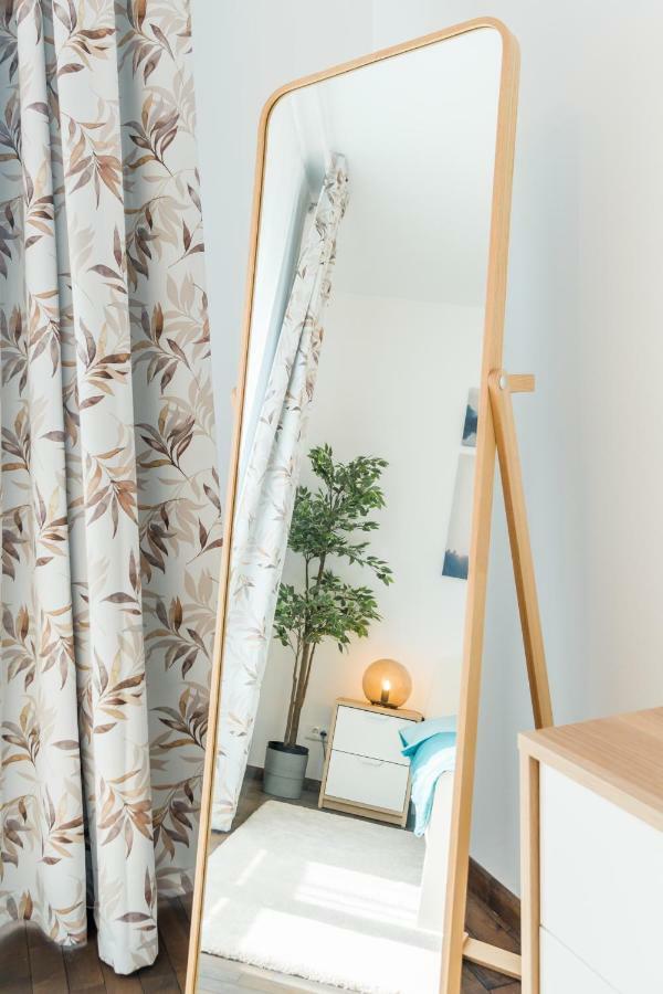 Luxury-central Apartment-victoriei Square-subway *