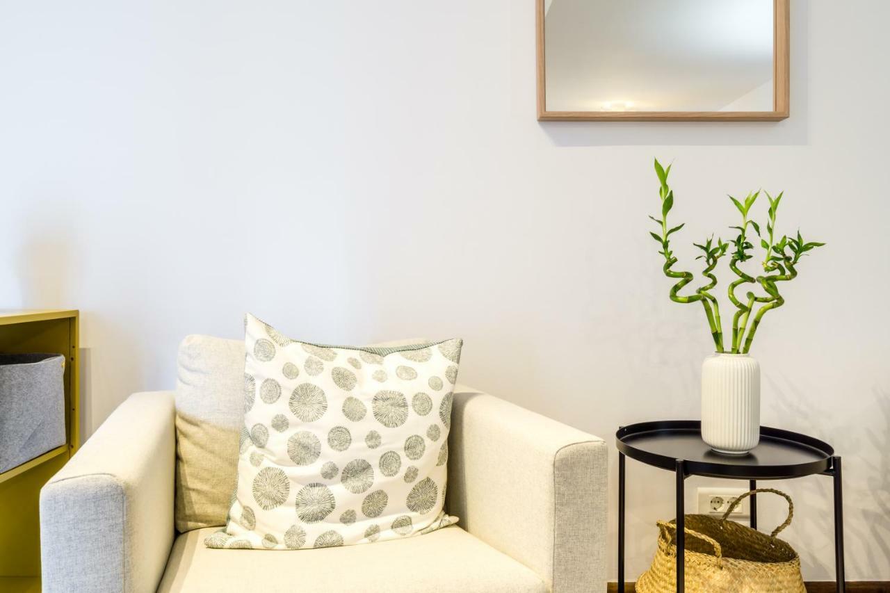 Luxury-central Apartment-victoriei Square-subway Apartment Bucharest