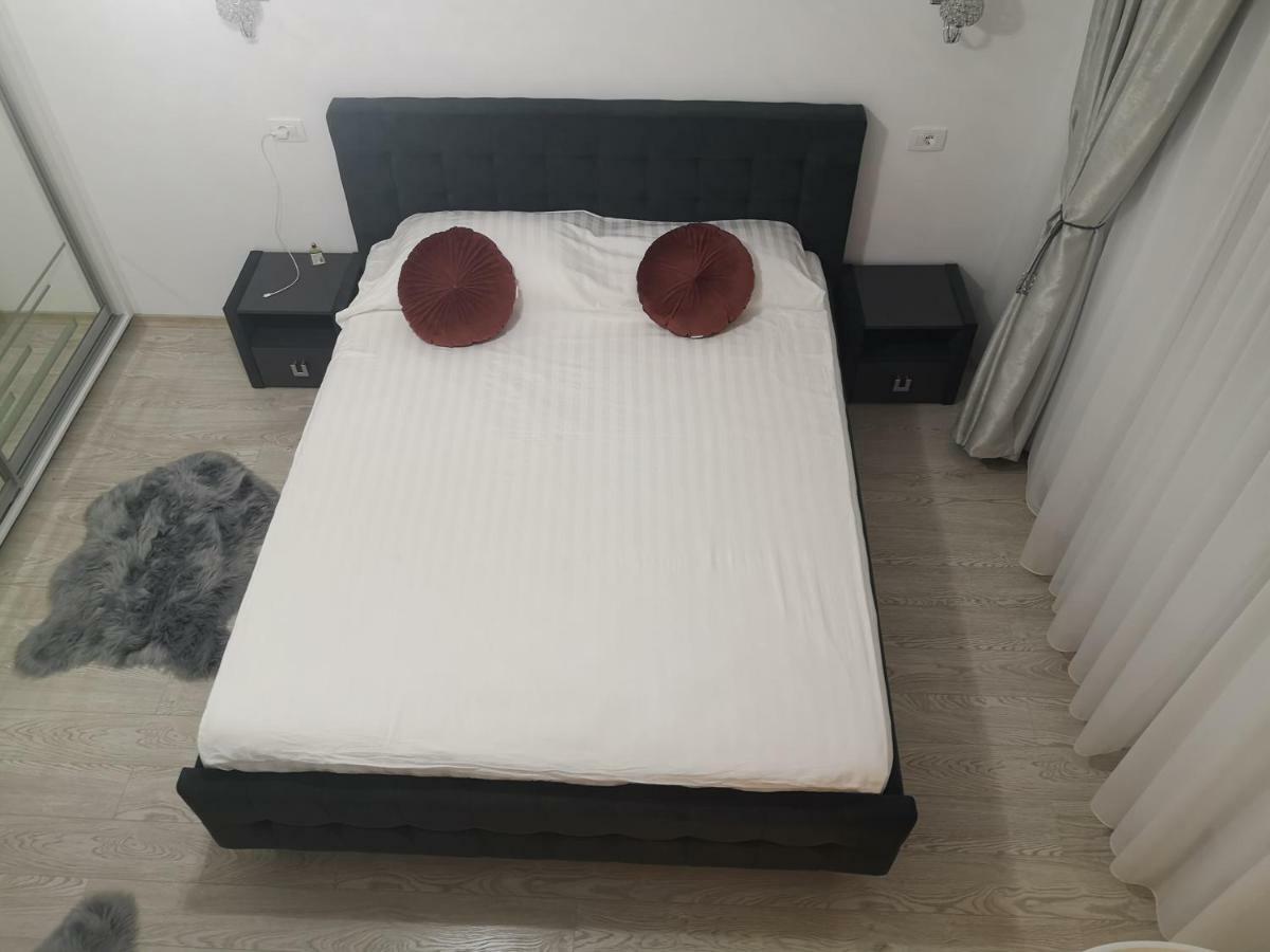 Zen Apartment *