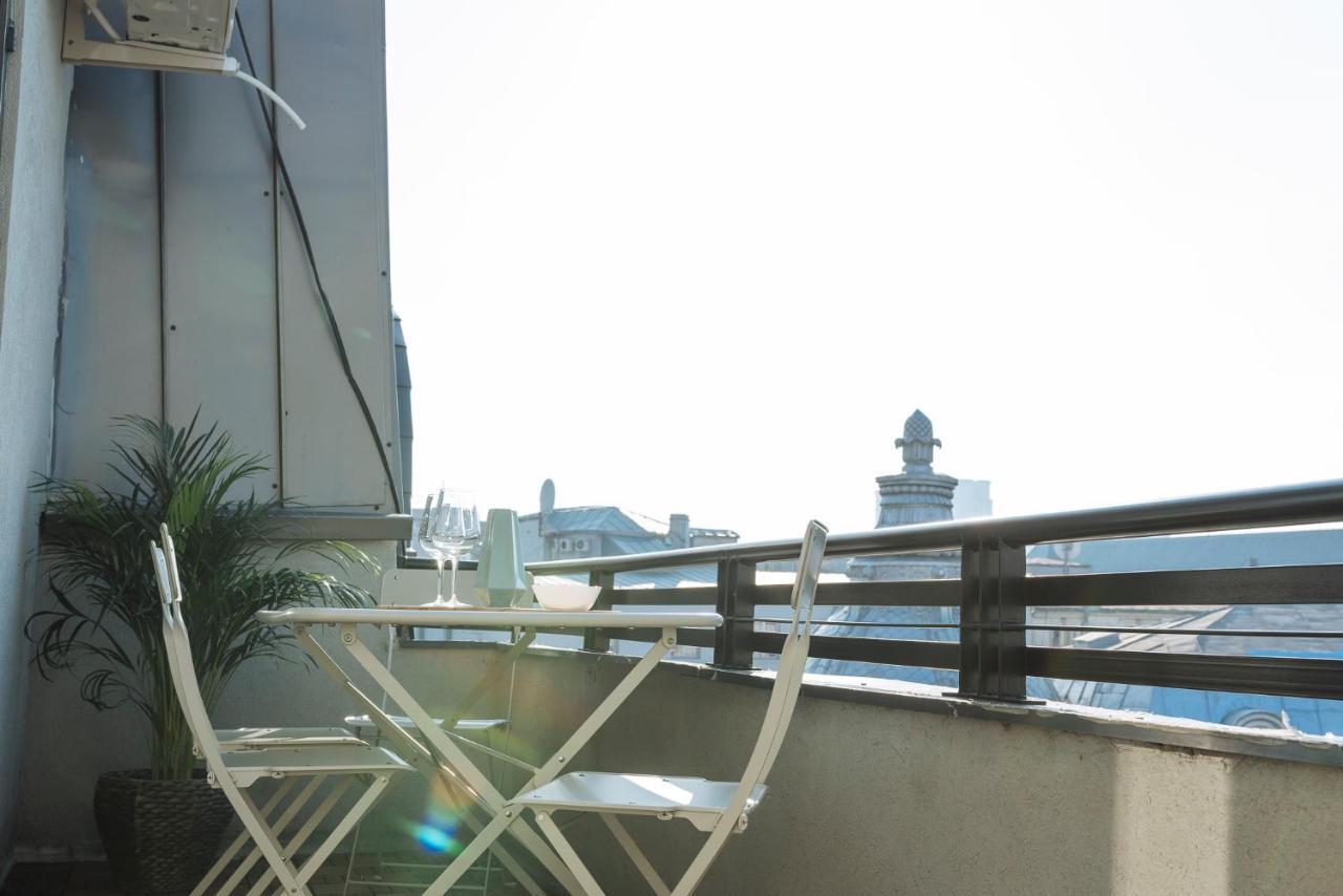 Apartment Brezoianu Spacious Flat Bucharest