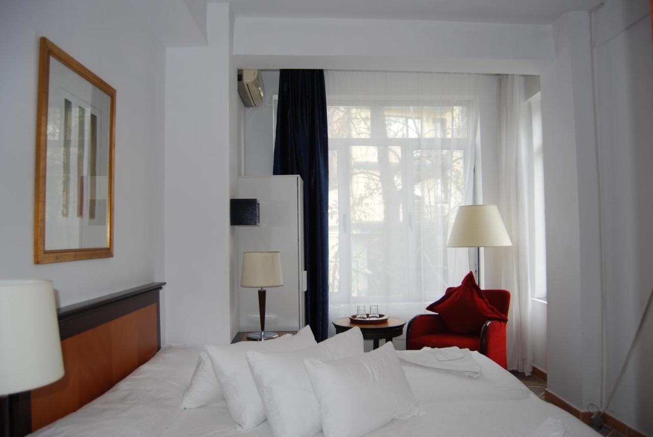 Litovoi Central Hotel